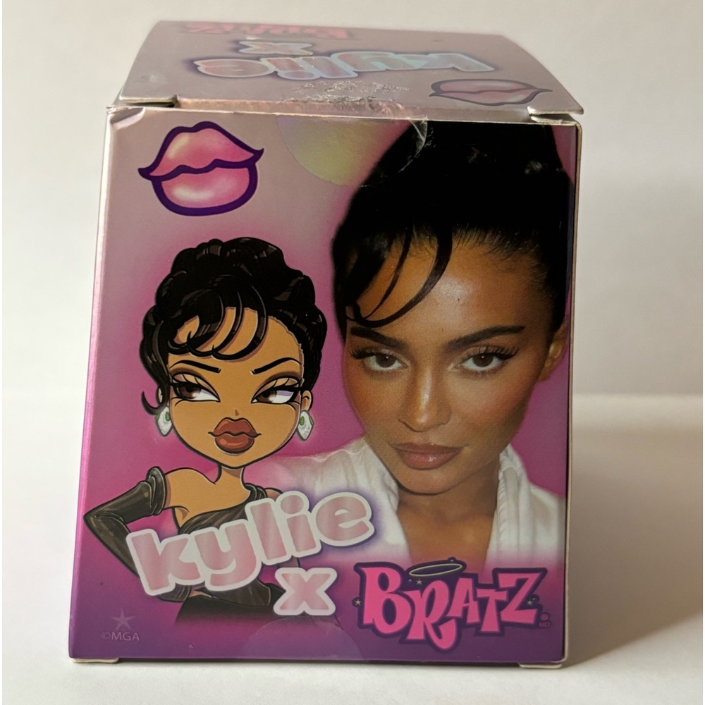 Mini Kylie Jenner BRATZ Collectible Doll Set